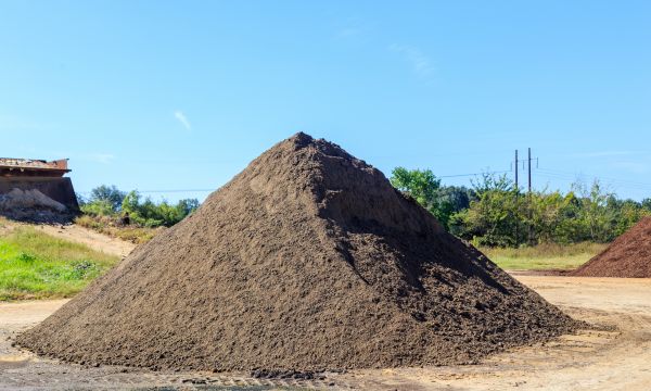 Black Dirt Delivery in Sanford