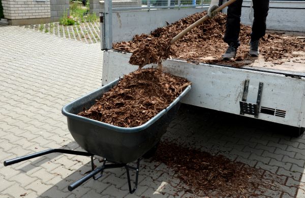 Bulk Mulch Delivery in Sanford