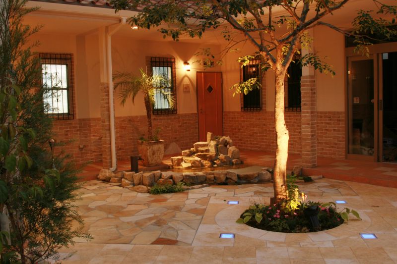Courtyard Landscaping