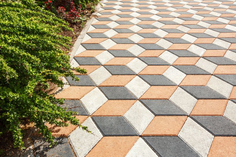 Multi-color paver pattern